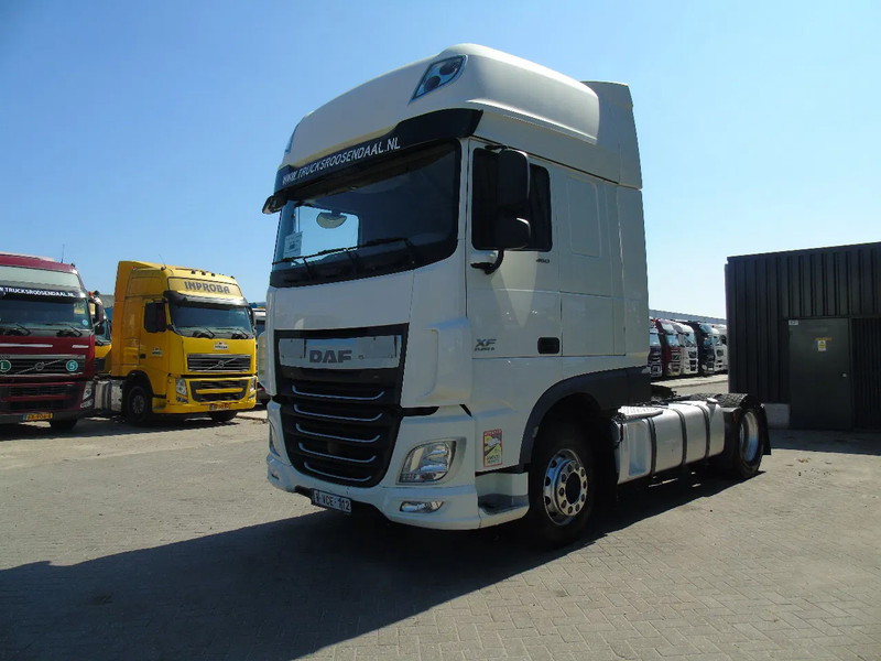 DAF XF 106.460 + EURO 6 SUPER SPACE CAB + INTARDER - Влекач: снимка 2 DAF XF 106.460 + EURO 6 SUPER SPACE CAB + INTARDER - Влекач: снимка 2