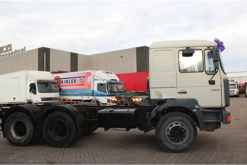 MAN F 26.364 + 6X4 + BIG AXLE + EURO 2 + MANUAL - Влекач: снимка 2 MAN F 26.364 + 6X4 + BIG AXLE + EURO 2 + MANUAL - Влекач: снимка 2
