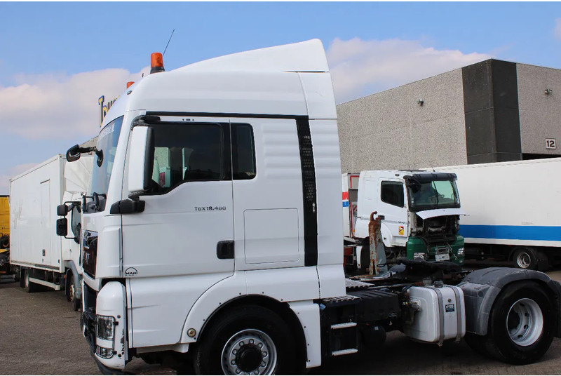 MAN TGX 18.480 + EURO 6 + 4x4 hydro + MANUAL + SPOILER - Влекач: снимка 3 MAN TGX 18.480 + EURO 6 + 4x4 hydro + MANUAL + SPOILER - Влекач: снимка 3