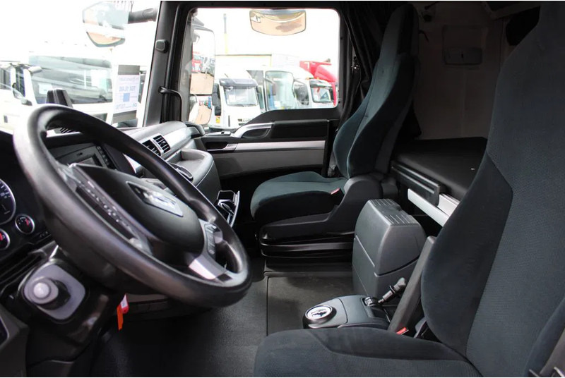 MAN TGX 18.480 + Euro 6 + Retarder - Влекач: снимка 4 MAN TGX 18.480 + Euro 6 + Retarder - Влекач: снимка 4