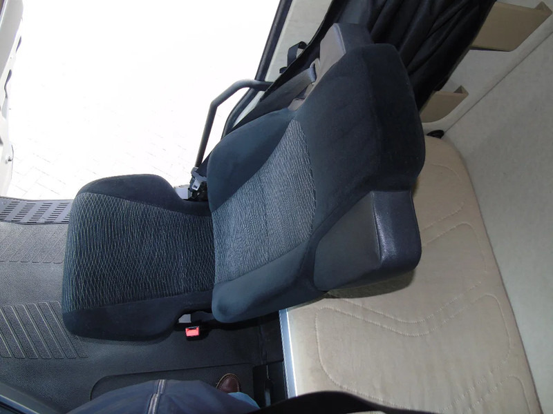 Влекач Mercedes-Benz Actros 2645 + euro 6 + 6x2 steering + SPOILER: снимка 8 Влекач Mercedes-Benz Actros 2645 + euro 6 + 6x2 steering + SPOILER: снимка 8