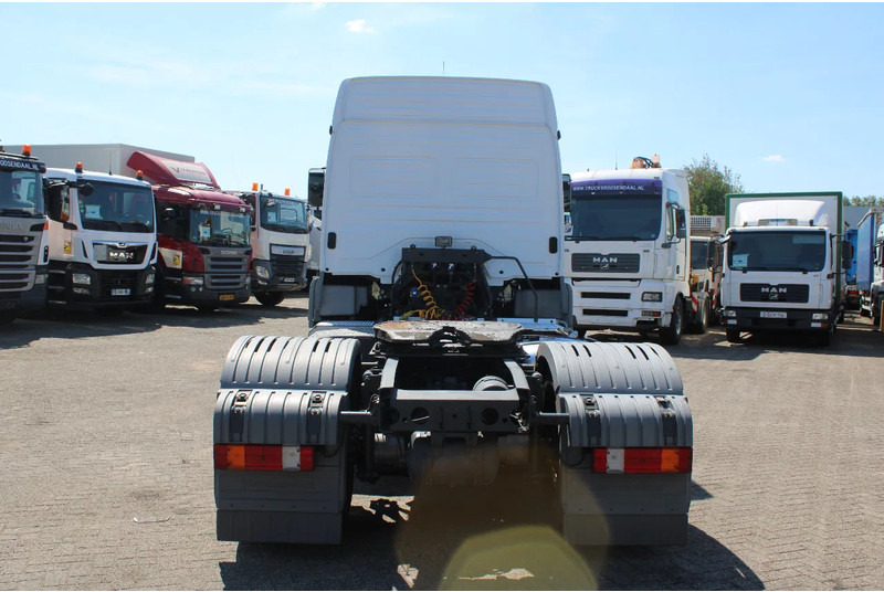 Mercedes-Benz Axor 1833 + manual + RETARDER! 122.939 km orginal! perfect condition + EURO 5 - Влекач: снимка 5 Mercedes-Benz Axor 1833 + manual + RETARDER! 122.939 km orginal! perfect condition + EURO 5 - Влекач: снимка 5