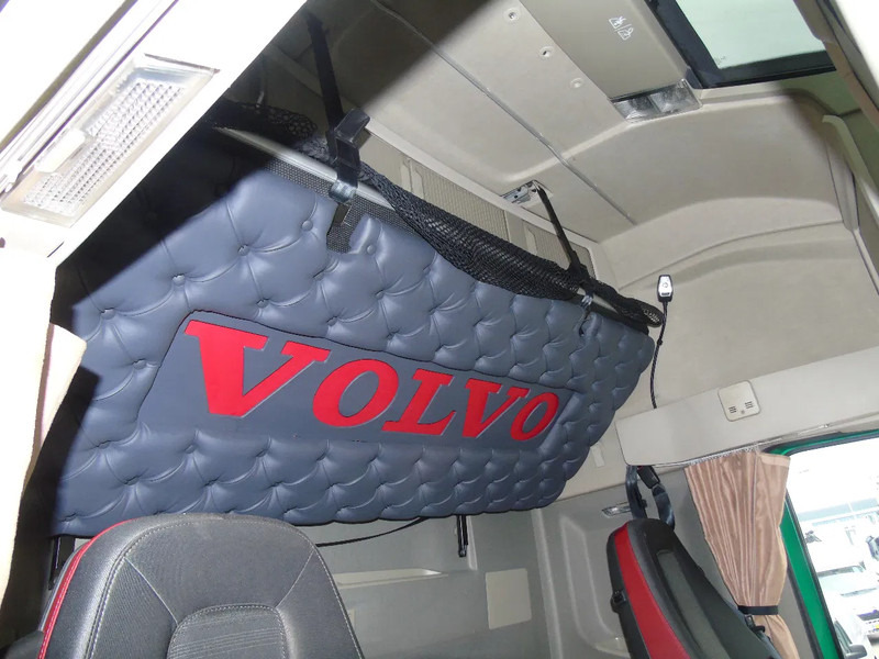 Рефрижератор камион Volvo FH 460 + TRS + COMBI + EURO 6: снимка 13 Рефрижератор камион Volvo FH 460 + TRS + COMBI + EURO 6: снимка 13