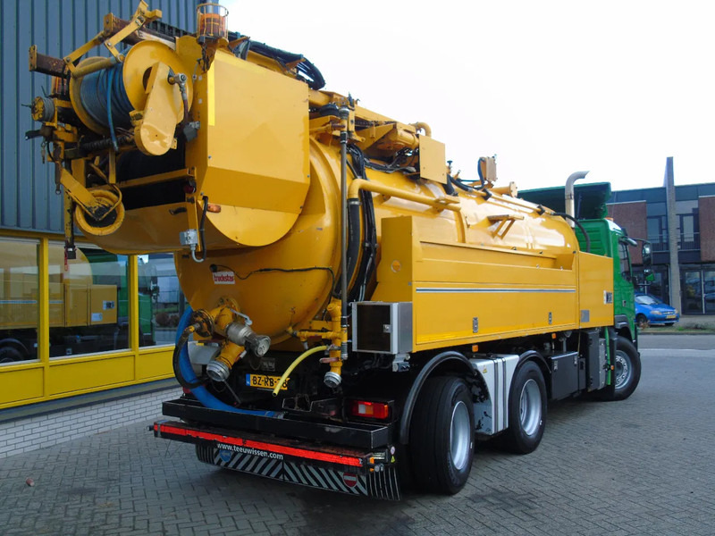 Volvo FMX 420 + 15.000L + HIGH PRESSURE PUMP + URACA + 6X4 + EURO 5 - Каналопочистваща машина: снимка 4 Volvo FMX 420 + 15.000L + HIGH PRESSURE PUMP + URACA + 6X4 + EURO 5 - Каналопочистваща машина: снимка 4