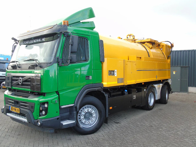 Volvo FMX 420 + 15.000L + HIGH PRESSURE PUMP + URACA + 6X4 + EURO 5 - Каналопочистваща машина: снимка 2 Volvo FMX 420 + 15.000L + HIGH PRESSURE PUMP + URACA + 6X4 + EURO 5 - Каналопочистваща машина: снимка 2