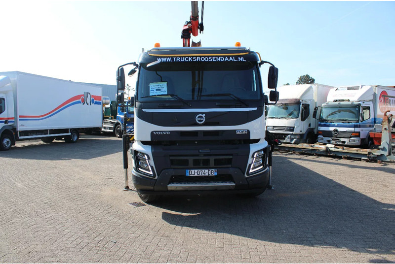 Volvo FMX 420 + PALFINGER 34002 SH F + 8X4 + EURO 6 + STEERING - Камион с кран: снимка 4 Volvo FMX 420 + PALFINGER 34002 SH F + 8X4 + EURO 6 + STEERING - Камион с кран: снимка 4