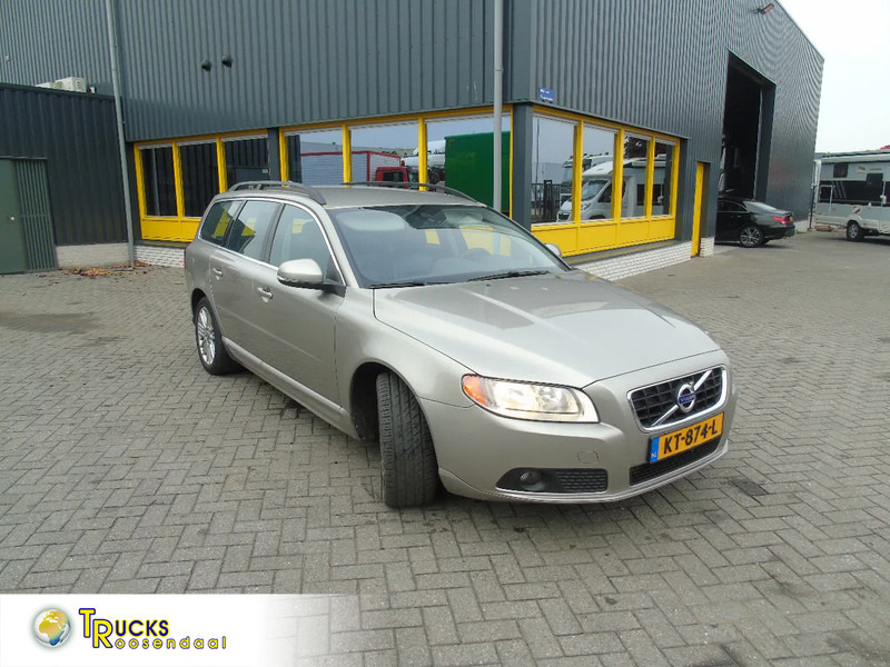 Volvo V70 + manual - Хечбек: снимка 1 Volvo V70 + manual - Хечбек: снимка 1