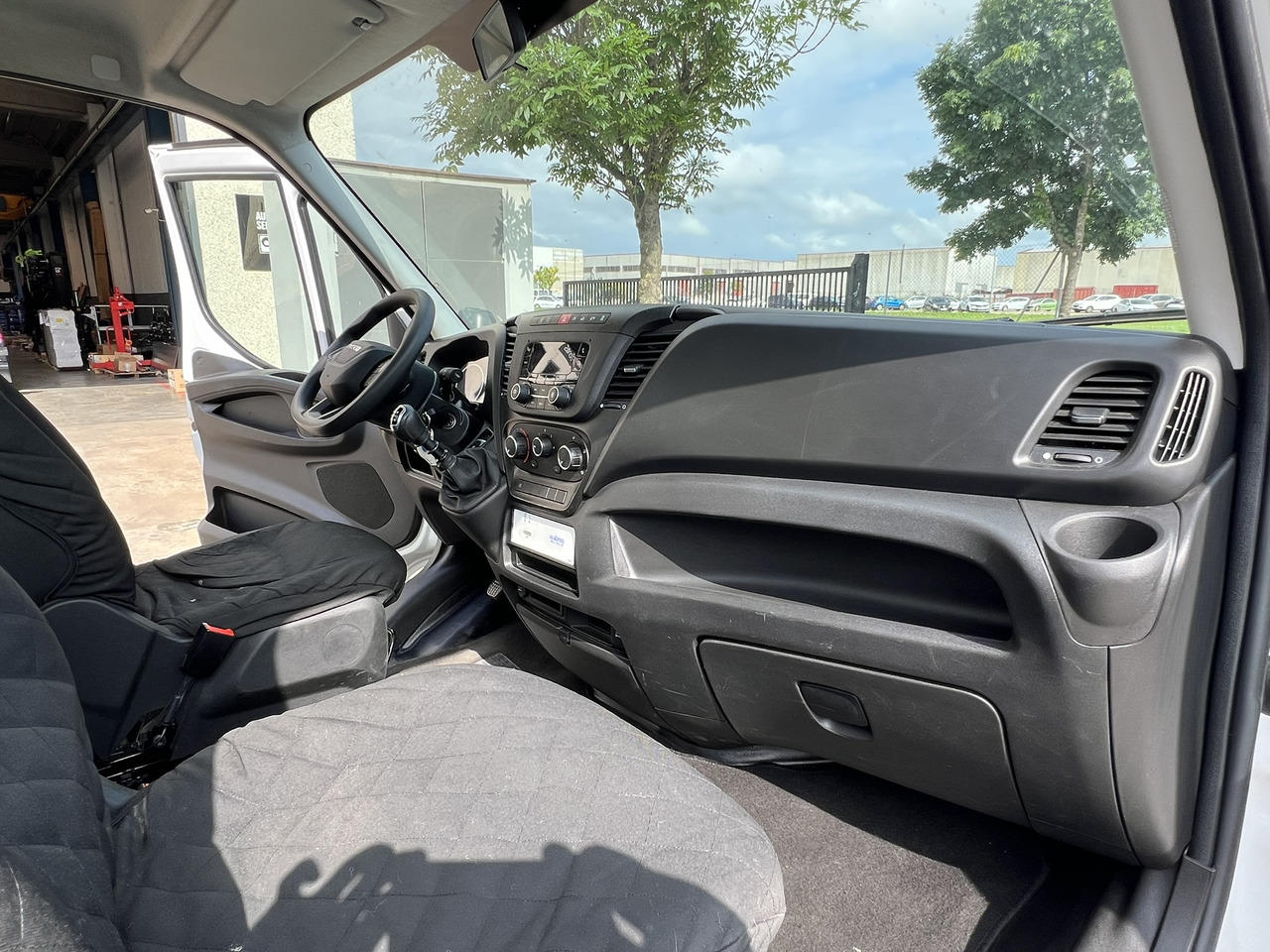 Автовишка Iveco Daily + Oil&Steel Scorpion 1812 Smart Iveco Daily + Oil&Steel Scorpion 1812 Smart: снимка 7