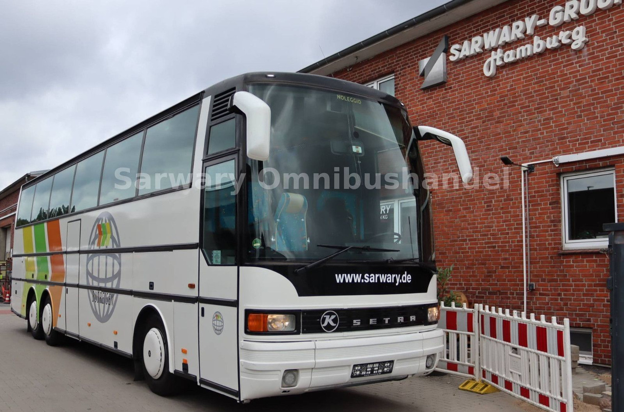Setra 215 HDH*41 Sitze*VIP*8 Gang*Klima*WC*TV*Clubecke - Туристически автобус: снимка 1 Setra 215 HDH*41 Sitze*VIP*8 Gang*Klima*WC*TV*Clubecke - Туристически автобус: снимка 1
