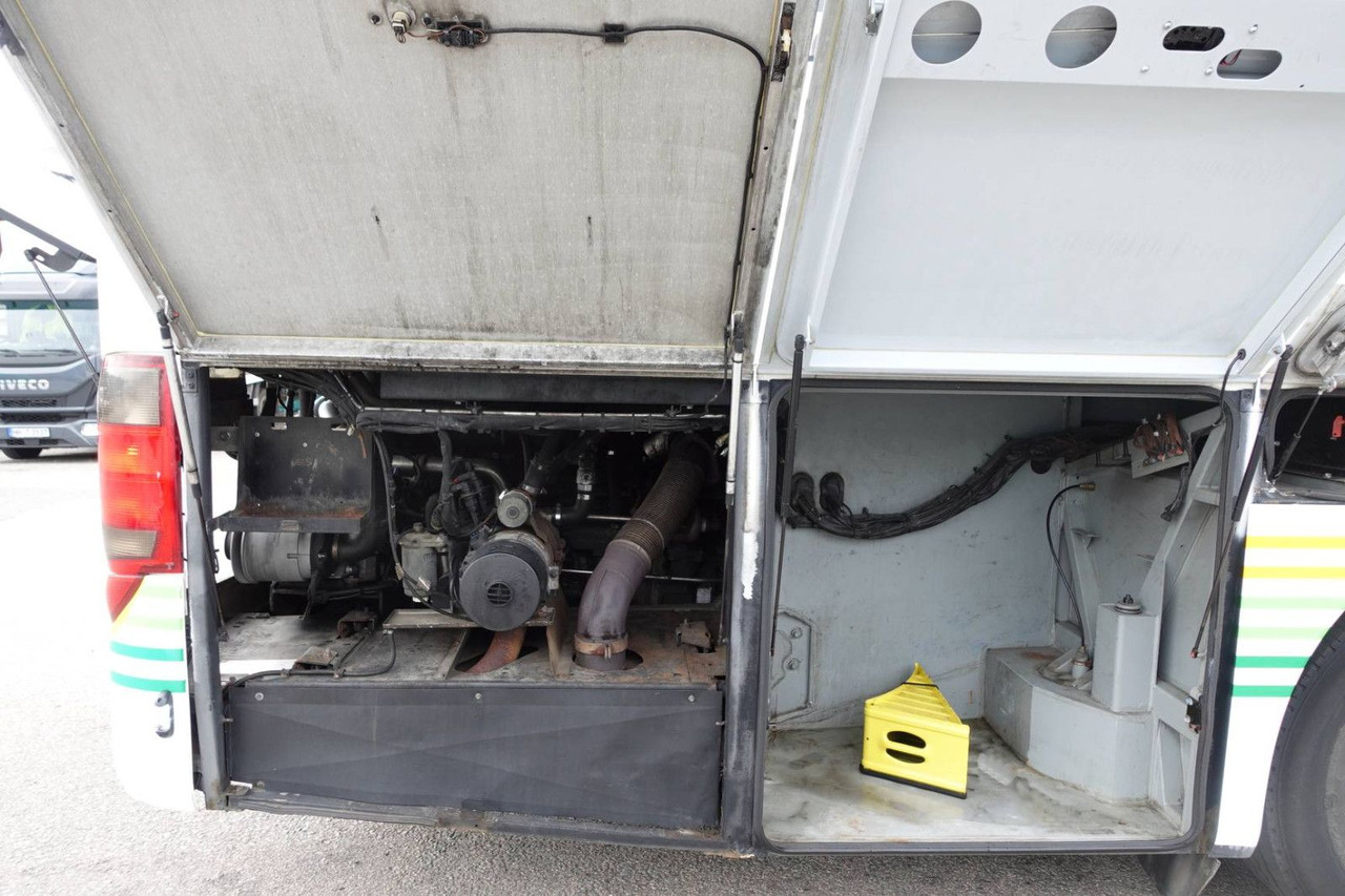 Туристически автобус Setra 415 GT-HD *Klima*WC*Euro3*Analog Tacho: снимка 18 Туристически автобус Setra 415 GT-HD *Klima*WC*Euro3*Analog Tacho: снимка 18