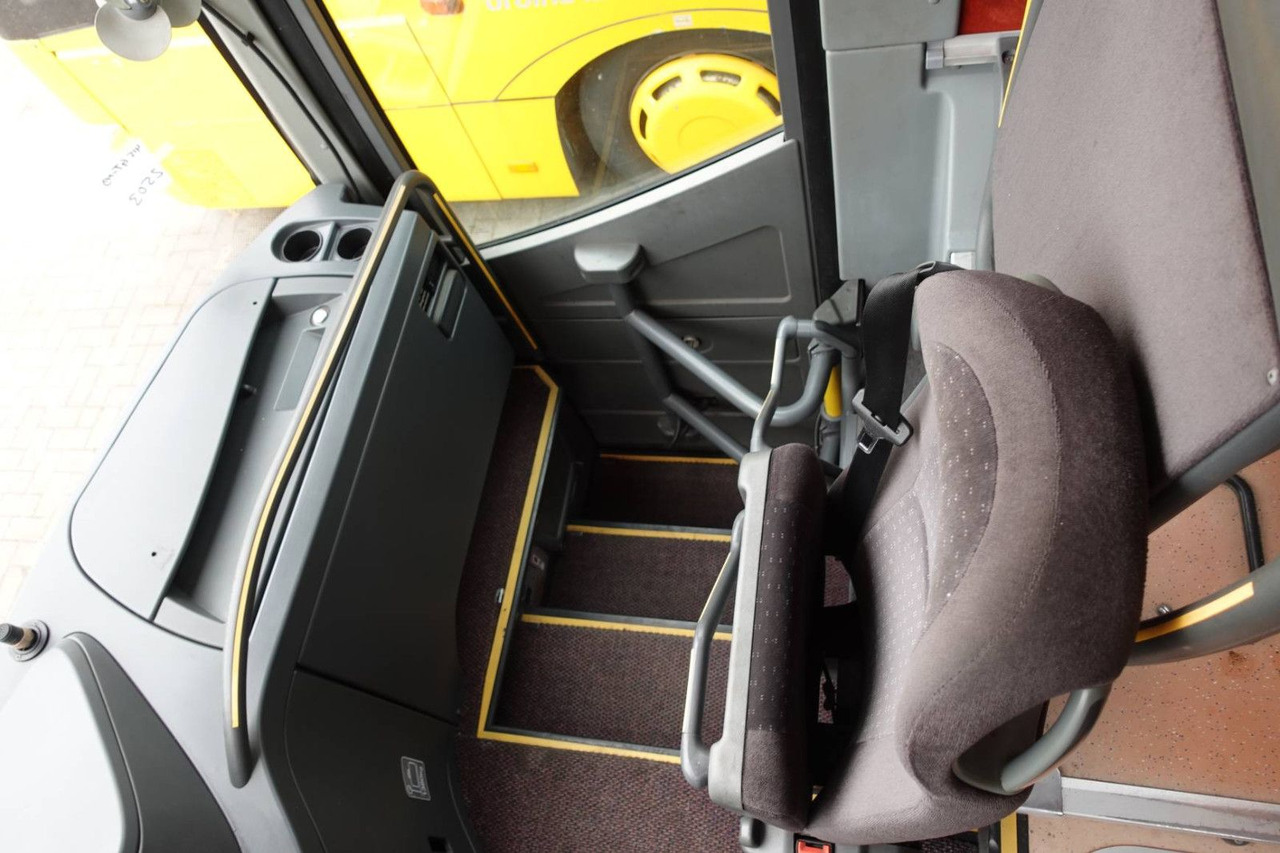 Туристически автобус Setra 415 GT-HD *Klima*WC*Euro3*Analog Tacho: снимка 22 Туристически автобус Setra 415 GT-HD *Klima*WC*Euro3*Analog Tacho: снимка 22