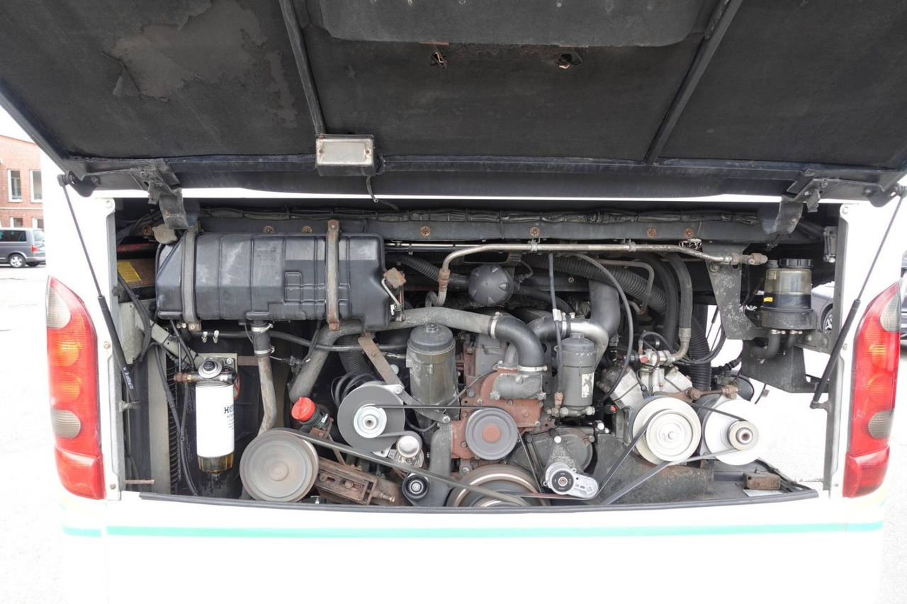 Туристически автобус Setra 415 GT-HD *Klima*WC*Euro3*Analog Tacho: снимка 17 Туристически автобус Setra 415 GT-HD *Klima*WC*Euro3*Analog Tacho: снимка 17