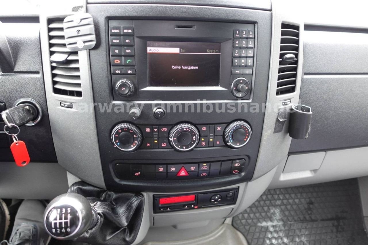 Микробус, Пътнически бус Volkswagen Crafter TDI*13 Sitze*Klima*EURO6*Rollstuhl*Lift*: снимка 34 Микробус, Пътнически бус Volkswagen Crafter TDI*13 Sitze*Klima*EURO6*Rollstuhl*Lift*: снимка 34