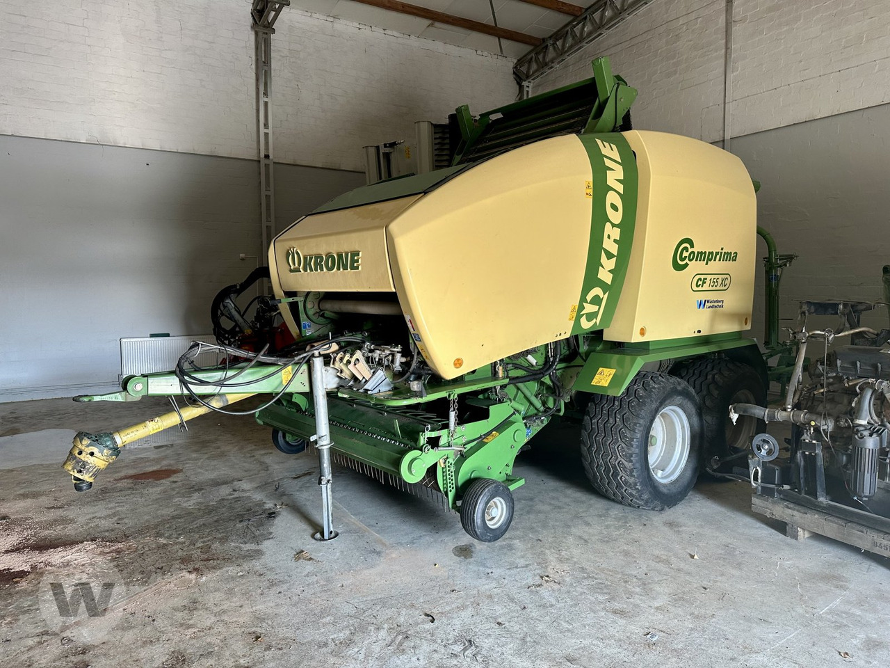 Krone Comprima CF 155 XC - Рулонна сламопреса: снимка 1 Krone Comprima CF 155 XC - Рулонна сламопреса: снимка 1