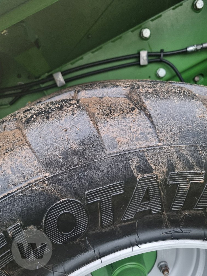 Krone Comprima CV 150 XC - Рулонна сламопреса: снимка 5 Krone Comprima CV 150 XC - Рулонна сламопреса: снимка 5