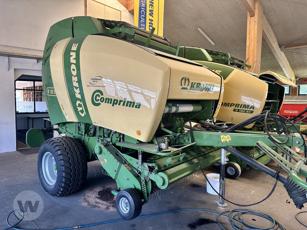 Krone Comprima V 180 XC - Рулонна сламопреса: снимка 1 Krone Comprima V 180 XC - Рулонна сламопреса: снимка 1
