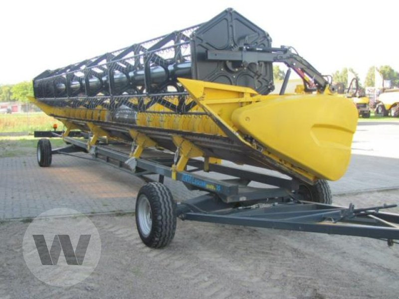 New Holland CR 9090 SCR - Зърнокомбайн: снимка 3 New Holland CR 9090 SCR - Зърнокомбайн: снимка 3