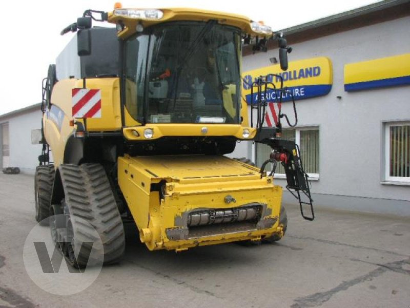 New Holland CR 9090 SCR - Зърнокомбайн: снимка 2 New Holland CR 9090 SCR - Зърнокомбайн: снимка 2