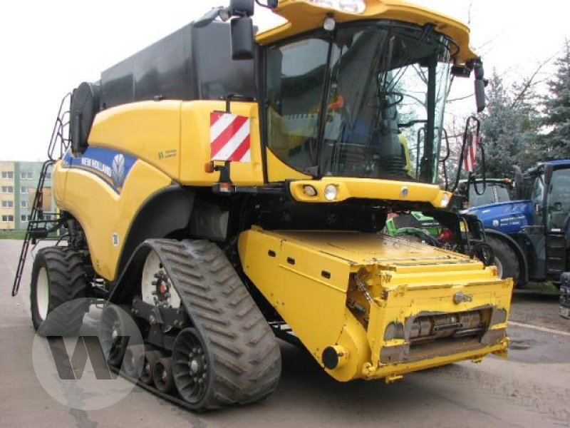 New Holland CR 9090 SCR - Зърнокомбайн: снимка 2 New Holland CR 9090 SCR - Зърнокомбайн: снимка 2