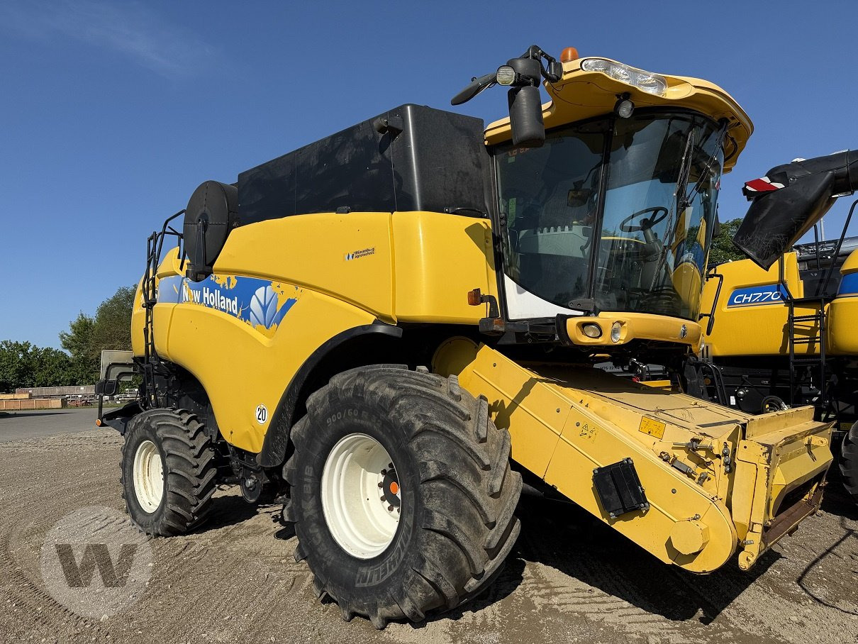 New Holland CX 8090 - Зърнокомбайн: снимка 1 New Holland CX 8090 - Зърнокомбайн: снимка 1
