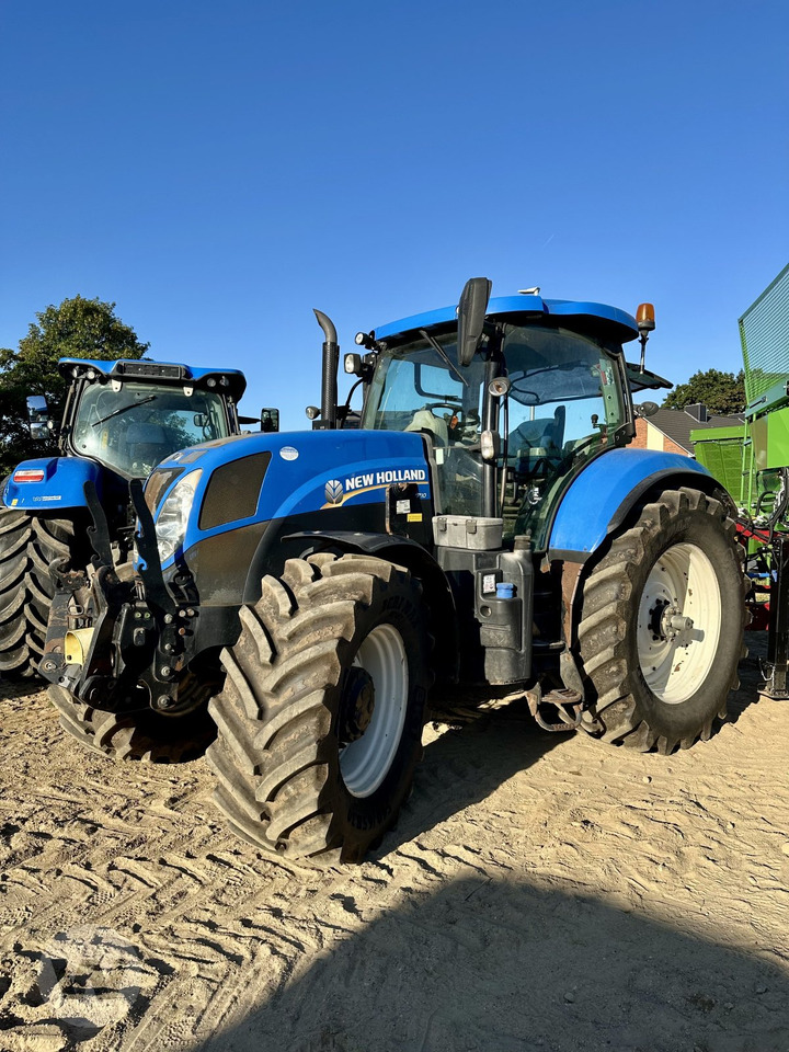 New Holland T 7.210 - Трактор: снимка 1 New Holland T 7.210 - Трактор: снимка 1