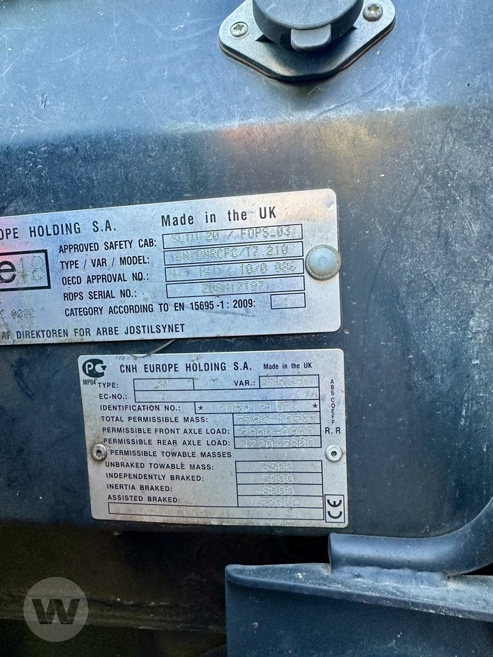 New Holland T 7.210 - Трактор: снимка 2 New Holland T 7.210 - Трактор: снимка 2