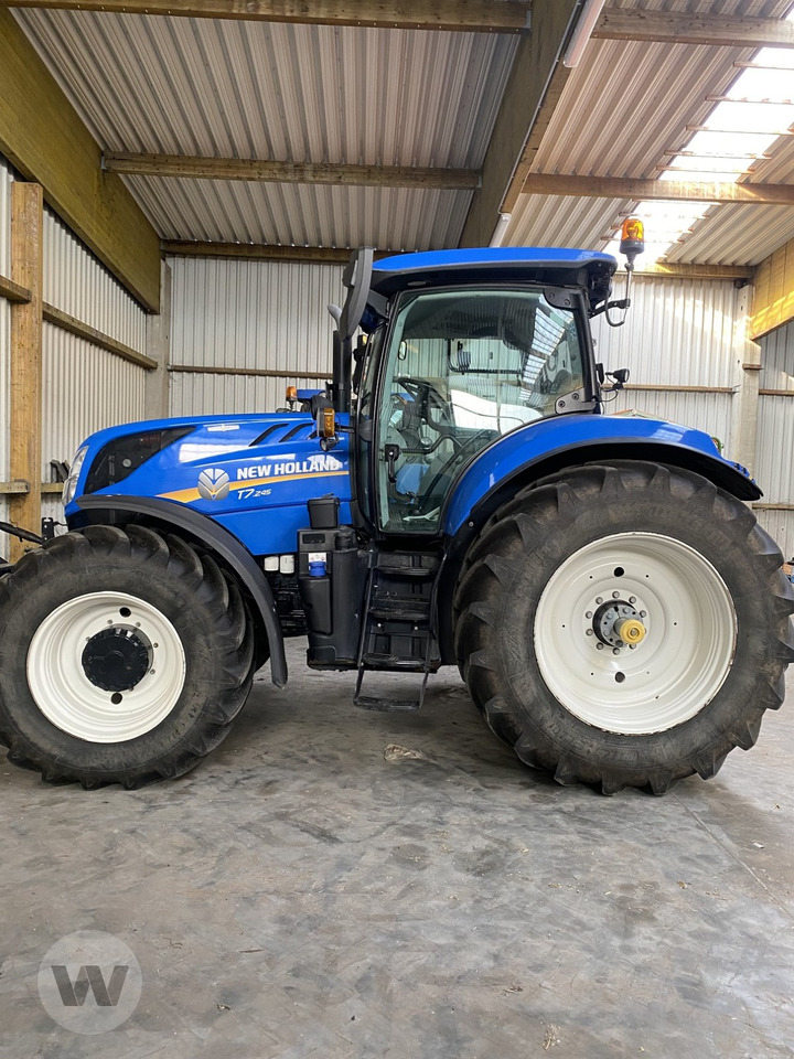 New Holland T 7.245 AC StageV - Трактор: снимка 1 New Holland T 7.245 AC StageV - Трактор: снимка 1