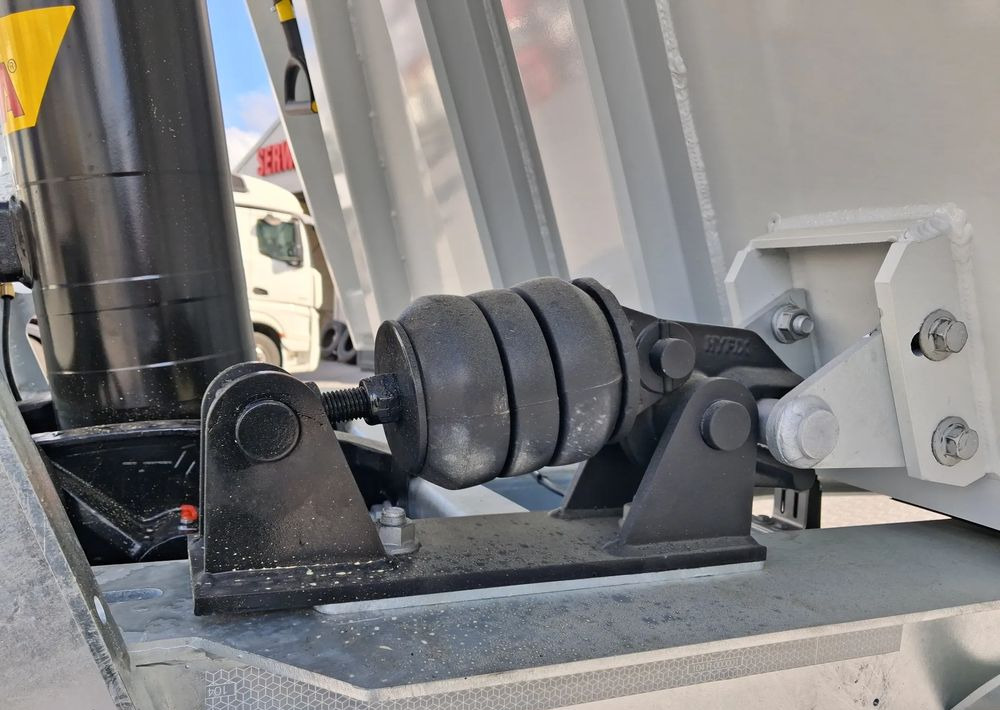 Zaslaw Aluminiowa skrzynia 28-33m3 - Самосвал полуремарке: снимка 5 Zaslaw Aluminiowa skrzynia 28-33m3 - Самосвал полуремарке: снимка 5