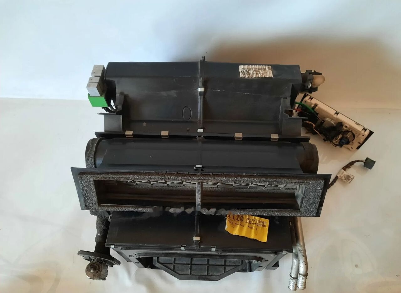 Bosch NAGRZEWNICA DAF XF 105 DAF XF105 truck - Кабина и интериор за Камион: снимка 2 Bosch NAGRZEWNICA DAF XF 105 DAF XF105 truck - Кабина и интериор за Камион: снимка 2