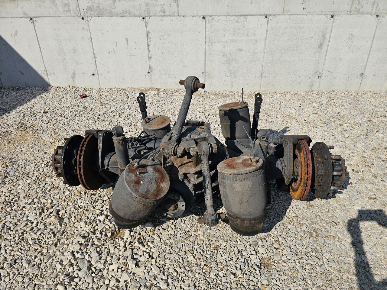 MAN TGX TGS EURO 6 / COMPLETE AXLE / HY-1350 / 38:15 - Задна ос: снимка 2 MAN TGX TGS EURO 6 / COMPLETE AXLE / HY-1350 / 38:15 - Задна ос: снимка 2