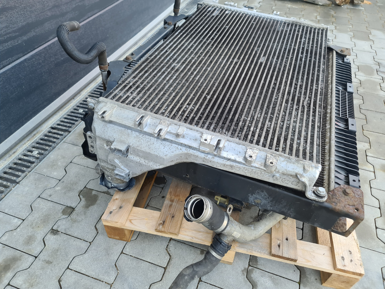 MERCEDES ATEGO ANTOS / EURO 6 / COOLER SET / INTERCOOLER / WATER COOLER / WORLDWIDE DELIVERY - Радиатор: снимка 4 MERCEDES ATEGO ANTOS / EURO 6 / COOLER SET / INTERCOOLER / WATER COOLER / WORLDWIDE DELIVERY - Радиатор: снимка 4