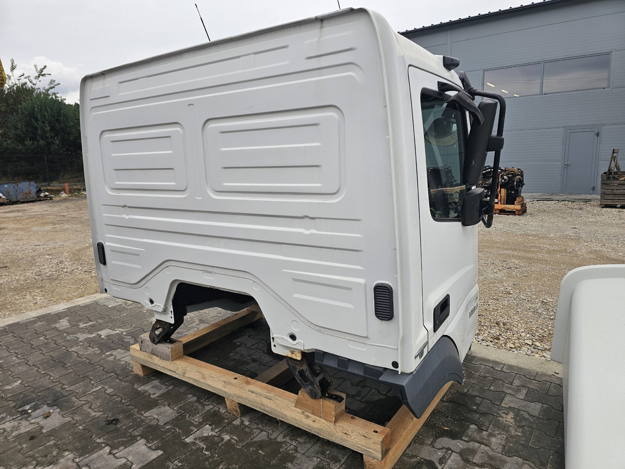 MERCEDES-BENZ ATEGO EURO 6 / CABINE - Кабина: снимка 5 MERCEDES-BENZ ATEGO EURO 6 / CABINE - Кабина: снимка 5