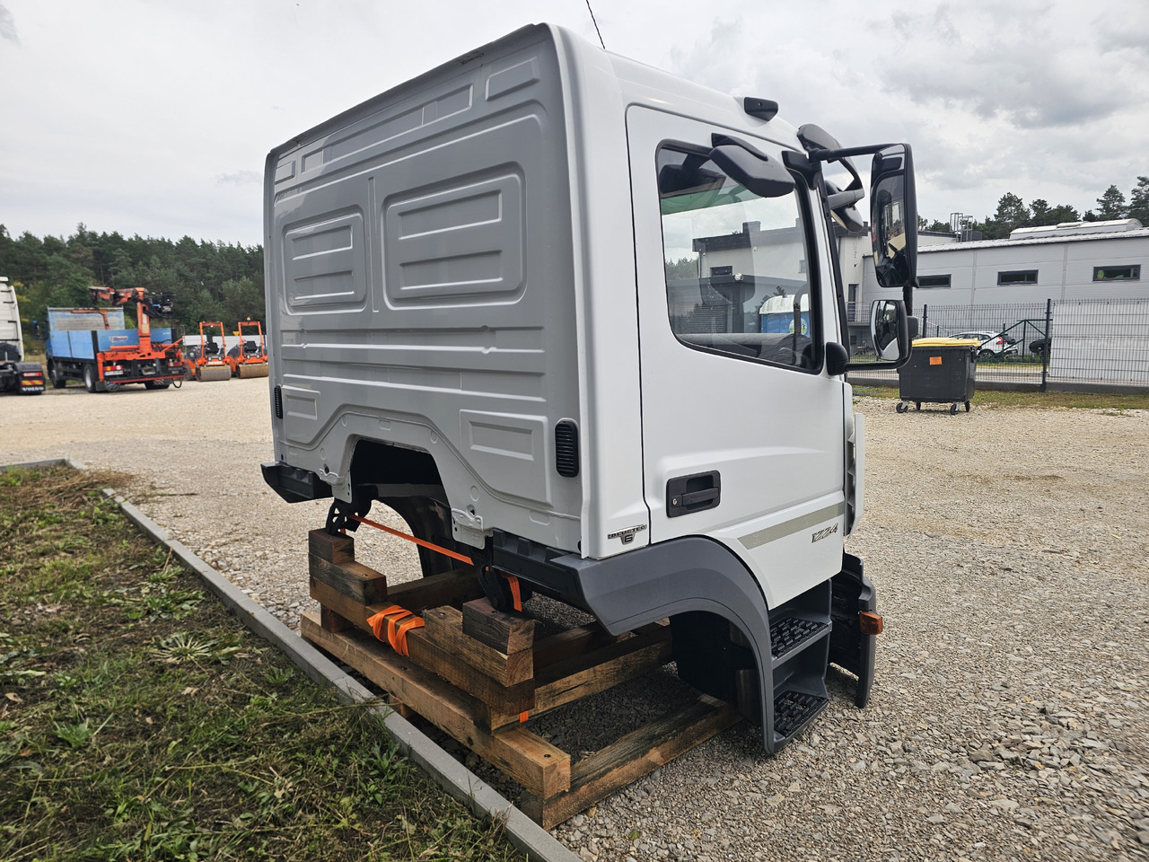 MERCEDES-BENZ ATEGO EURO 6 / COMPLETE CABINE - Кабина: снимка 5 MERCEDES-BENZ ATEGO EURO 6 / COMPLETE CABINE - Кабина: снимка 5