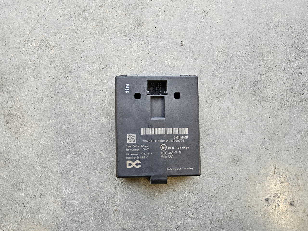 MERCEDES-BENZ ATEGO MP4 EURO 6 /CGW CENTRAL GATEWAY ECU / A0004461727 - Блок за управление: снимка 2 MERCEDES-BENZ ATEGO MP4 EURO 6 /CGW CENTRAL GATEWAY ECU / A0004461727 - Блок за управление: снимка 2