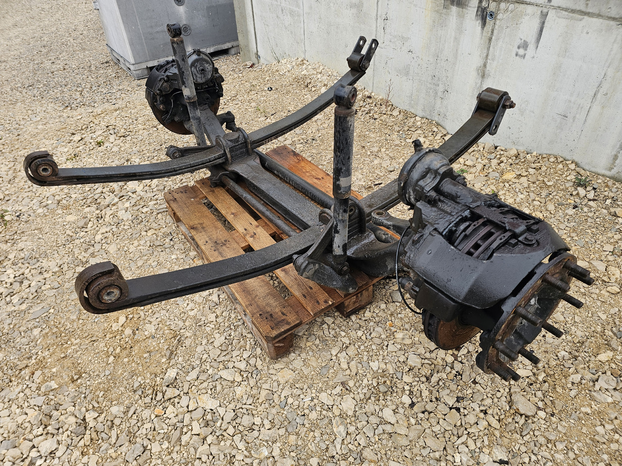 RENAULT MAGNUM DXI / COMPLETE FRONT AXLE / HUB SPRING - Предна ос: снимка 4 RENAULT MAGNUM DXI / COMPLETE FRONT AXLE / HUB SPRING - Предна ос: снимка 4