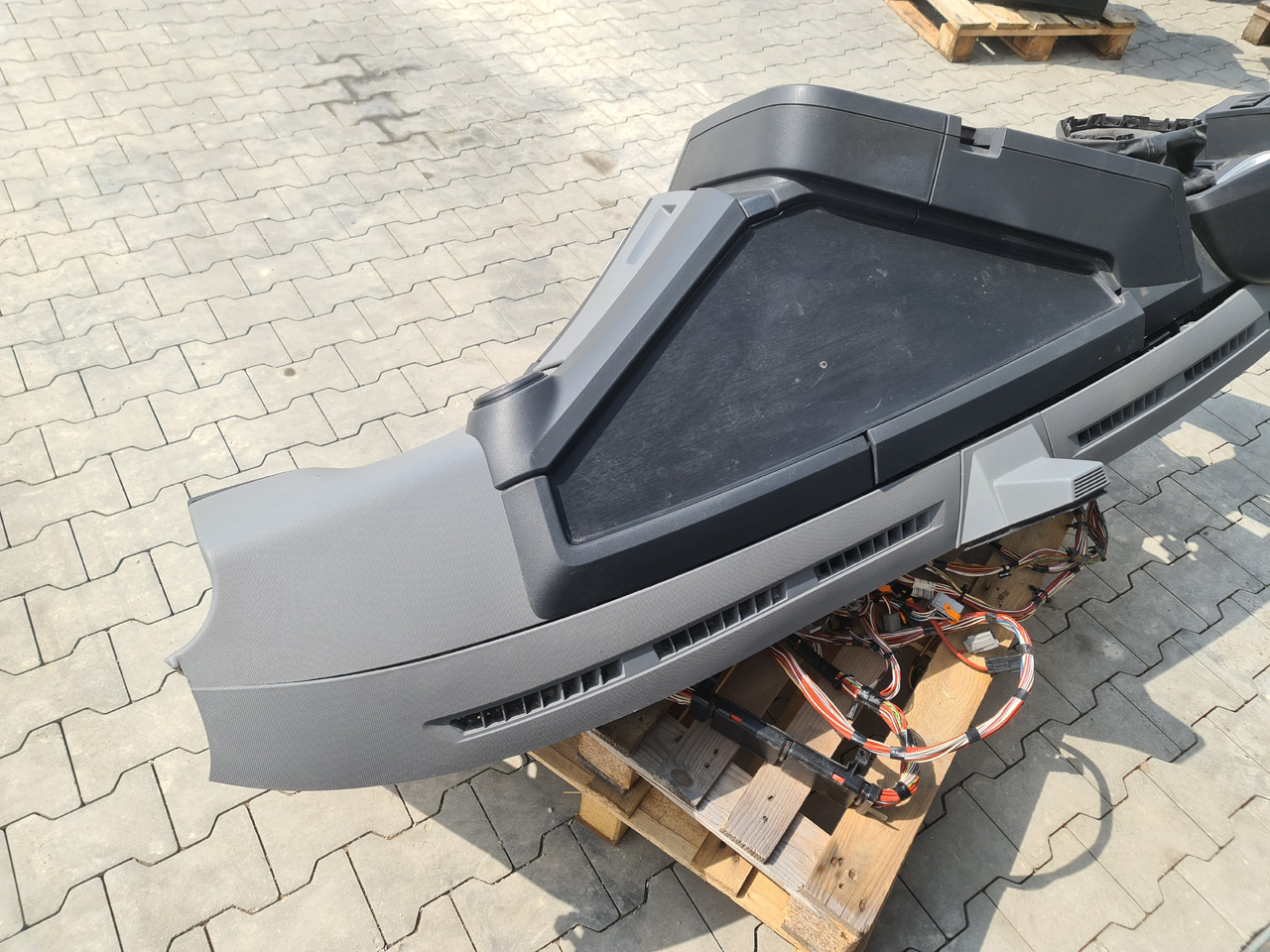 RENAULT RANGE T / COMPLETE DASHBOARD - Табло: снимка 4 RENAULT RANGE T / COMPLETE DASHBOARD - Табло: снимка 4