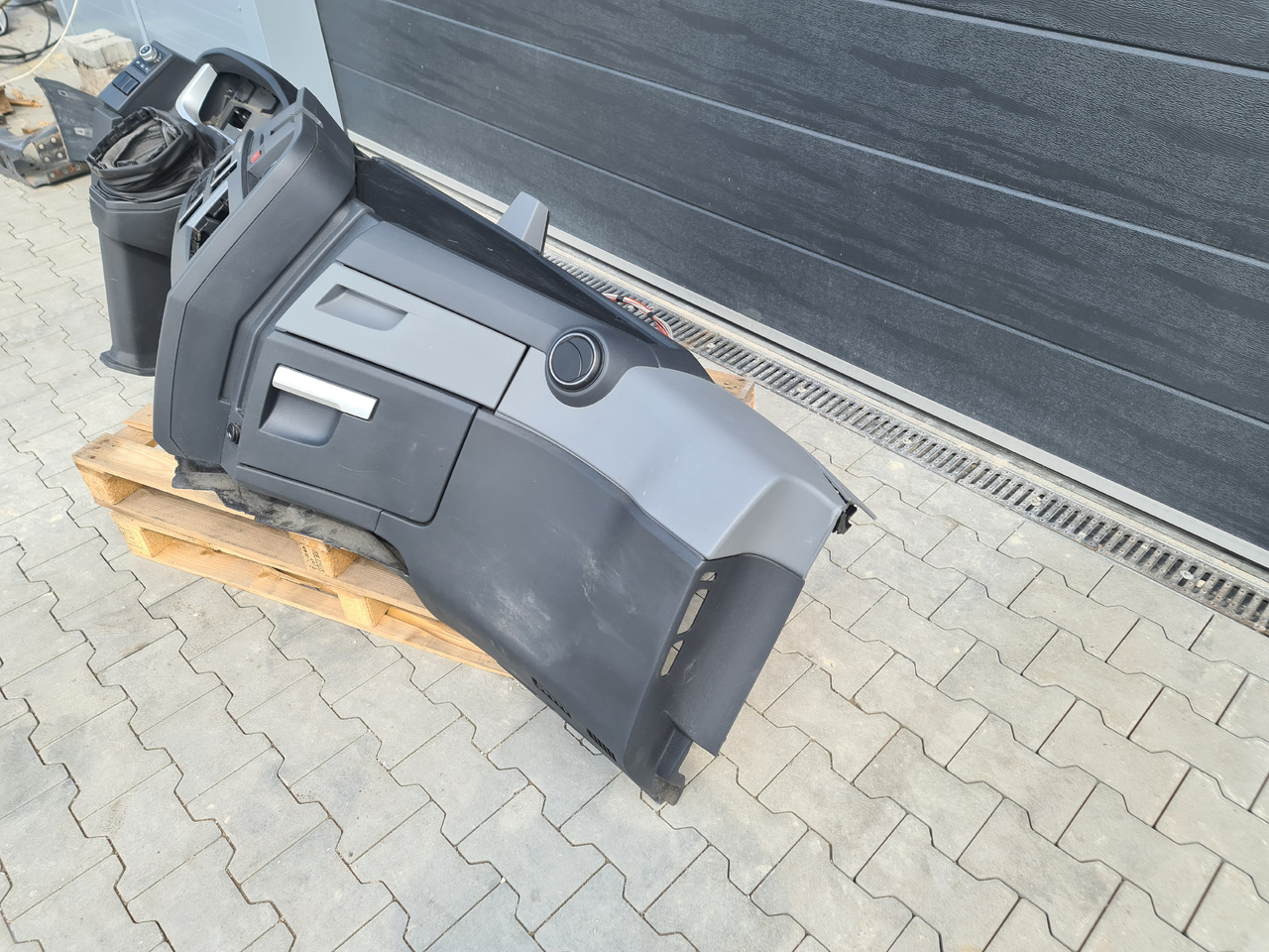 RENAULT RANGE T / COMPLETE DASHBOARD - Табло: снимка 3 RENAULT RANGE T / COMPLETE DASHBOARD - Табло: снимка 3