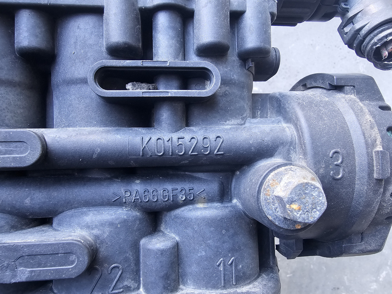 RENAULT RANGE T / ECAS SUNSPENSION VALVE / K019820 - Спирачен клапан: снимка 4 RENAULT RANGE T / ECAS SUNSPENSION VALVE / K019820 - Спирачен клапан: снимка 4