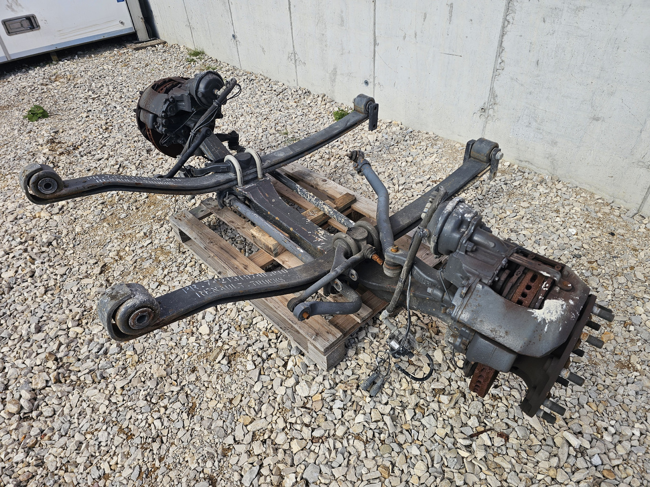 RENAULT RANGE T EURO 6 / COMPLETE FRONT AXLE - Предна ос: снимка 4 RENAULT RANGE T EURO 6 / COMPLETE FRONT AXLE - Предна ос: снимка 4