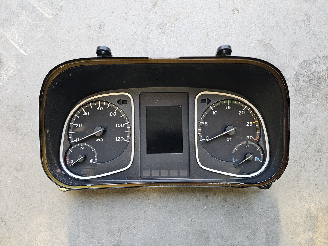 MERCEDES-BENZ ATEGO EURO 6 / DASHBOARD COUNTER / A9674464321 ZGS-001 - Резервни части: снимка 2 MERCEDES-BENZ ATEGO EURO 6 / DASHBOARD COUNTER / A9674464321 ZGS-001 - Резервни части: снимка 2