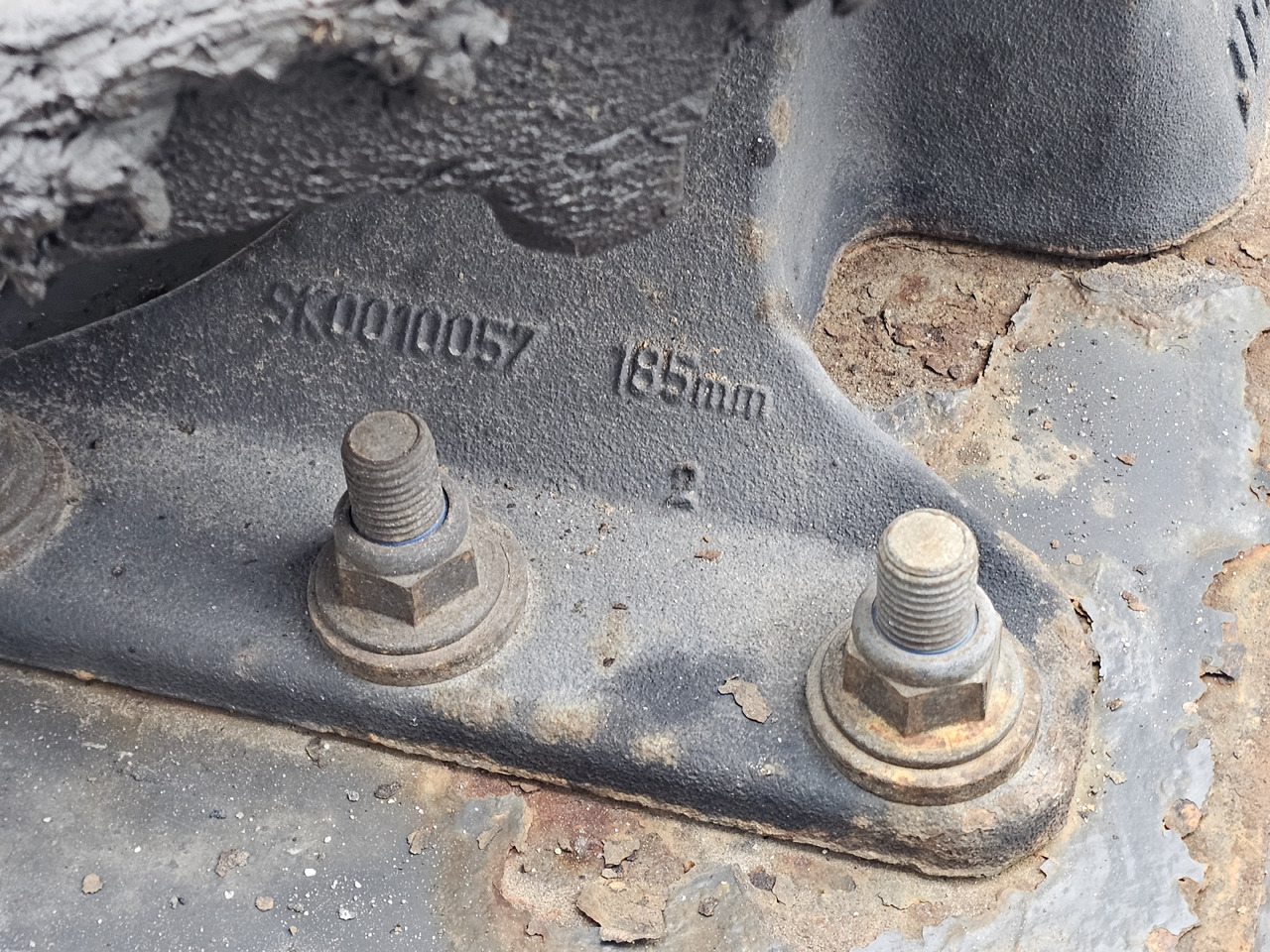 RENAULT RANGE T / JOST COMPLETE FIFTWHEEL / BRACKET: 185mm - Резервни части: снимка 4 RENAULT RANGE T / JOST COMPLETE FIFTWHEEL / BRACKET: 185mm - Резервни части: снимка 4