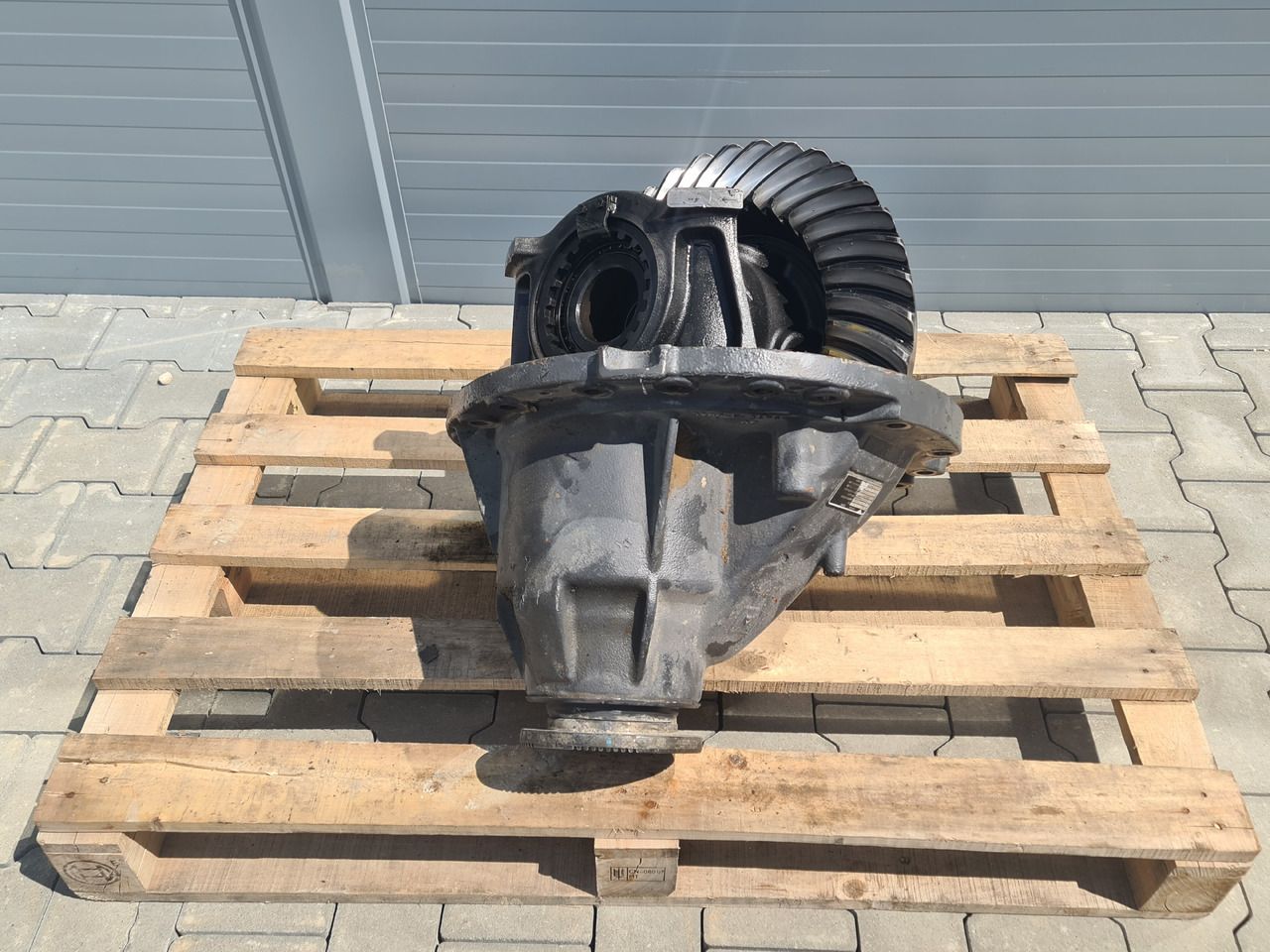VOLVO DIFFERENTIAL DIFF / MS18X / RSS1360 / RATIO 2.85 37-13 / WORLDWIDE DELIVERY - Задна ос: снимка 2 VOLVO DIFFERENTIAL DIFF / MS18X / RSS1360 / RATIO 2.85 37-13 / WORLDWIDE DELIVERY - Задна ос: снимка 2
