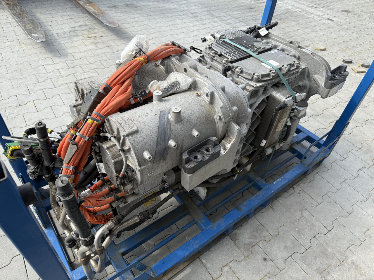 VOLVO FH FM FMX ELECTRIC / MOTOR + GEARBOX / EPT2412 / COMPLETE - Двигател: снимка 3 VOLVO FH FM FMX ELECTRIC / MOTOR + GEARBOX / EPT2412 / COMPLETE - Двигател: снимка 3