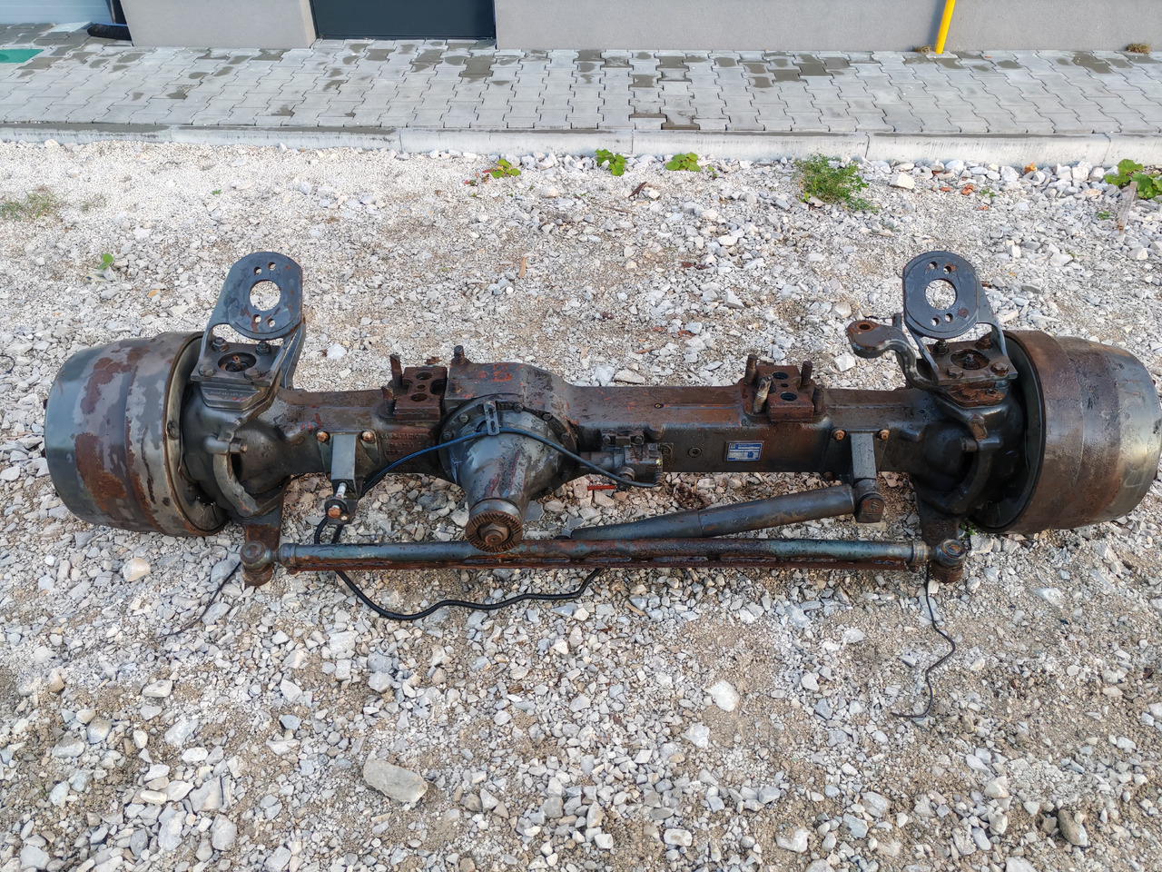 VOLVO FH FM FMX / FRONT DRIVE AXLE 4X4 6X6 / APL-9000 / RATIO: 6.89/2.07 - Предна ос: снимка 2 VOLVO FH FM FMX / FRONT DRIVE AXLE 4X4 6X6 / APL-9000 / RATIO: 6.89/2.07 - Предна ос: снимка 2