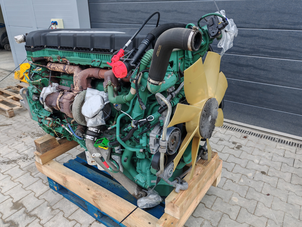 VOLVO FH4 EURO 6 / D13K460 EUVI / COMPLETE ENGINE - Двигател: снимка 4 VOLVO FH4 EURO 6 / D13K460 EUVI / COMPLETE ENGINE - Двигател: снимка 4