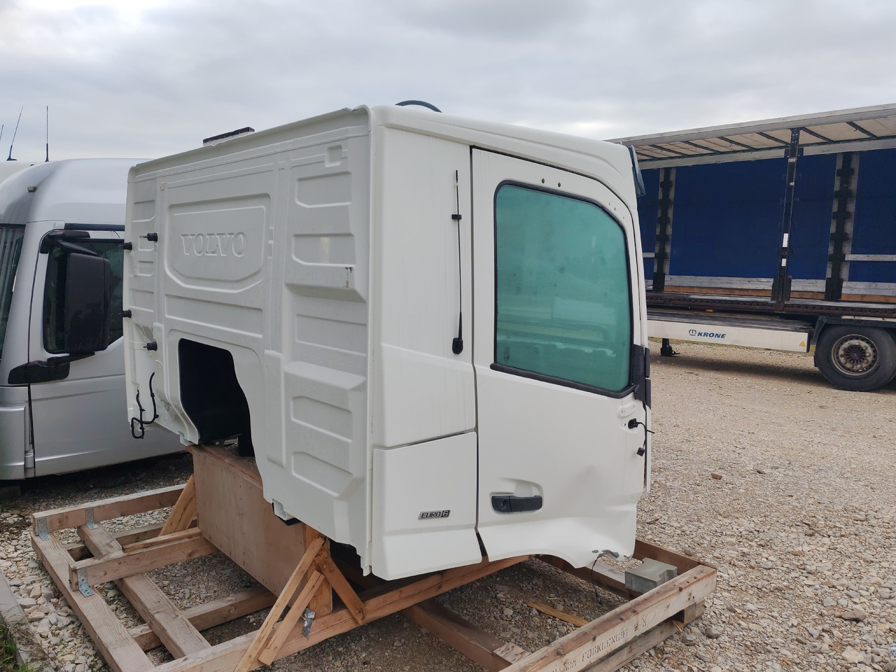 VOLVO FM5 FMX LOW DAY CAB CABINE / COLOR: 91107 / BRAND NEW - Кабина: снимка 5 VOLVO FM5 FMX LOW DAY CAB CABINE / COLOR: 91107 / BRAND NEW - Кабина: снимка 5