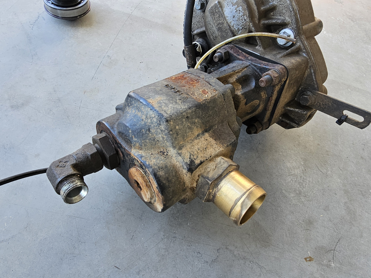 VOLVO HYDRAULIC SET PTO PUMP SHAFT / VOLVO FH FM FH4 FH5 / WORLDWIDE DELIVERY - Хидравлика: снимка 4 VOLVO HYDRAULIC SET PTO PUMP SHAFT / VOLVO FH FM FH4 FH5 / WORLDWIDE DELIVERY - Хидравлика: снимка 4