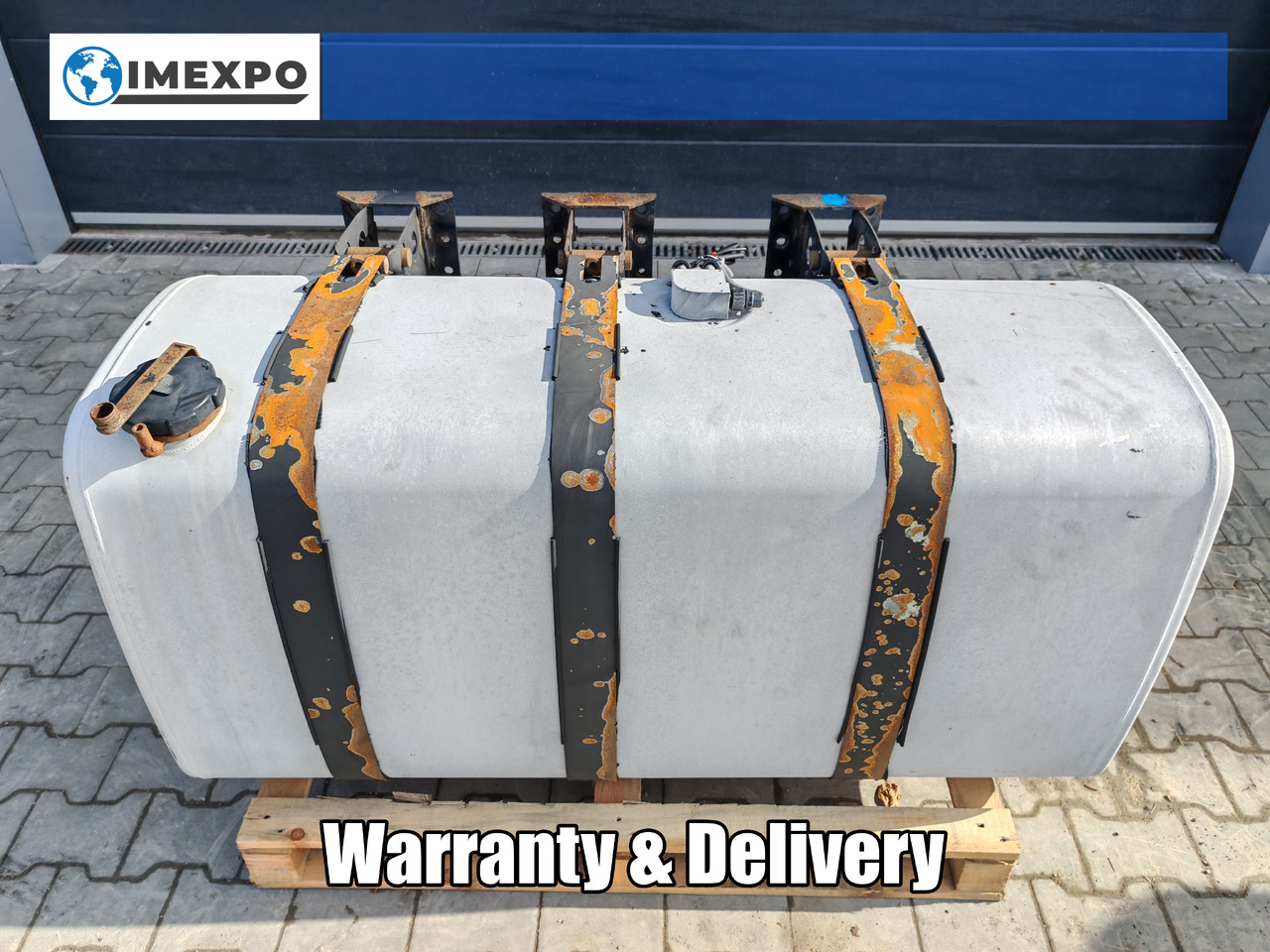 VOLVO RENAULT / ALU FUEL TANK 143x69x71 / 570L / 20503509 - Резервоар за гориво: снимка 1 VOLVO RENAULT / ALU FUEL TANK 143x69x71 / 570L / 20503509 - Резервоар за гориво: снимка 1