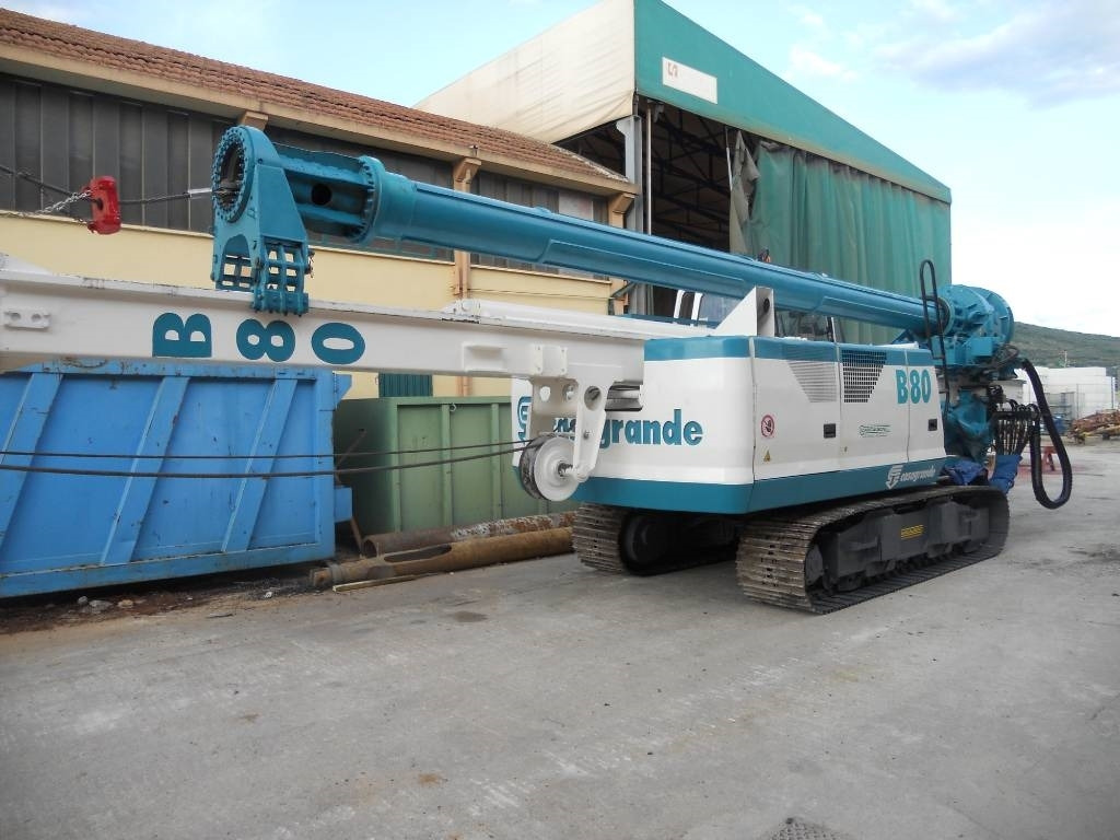 Casagrande B 80 - Машина за набиване: снимка 1 Casagrande B 80 - Машина за набиване: снимка 1