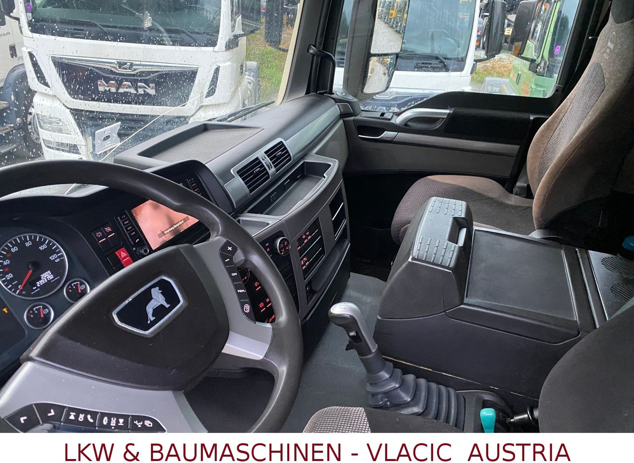 MAN 33.500 6x6 MIT KRAN PENZ - Камион за дърва, Камион с кран: снимка 5 MAN 33.500 6x6 MIT KRAN PENZ - Камион за дърва, Камион с кран: снимка 5